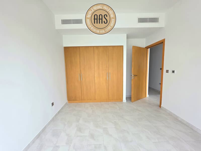 Well-Located 4BR + Maid Villa Near All Amenities – Best Price AED 210,500 - Image 20