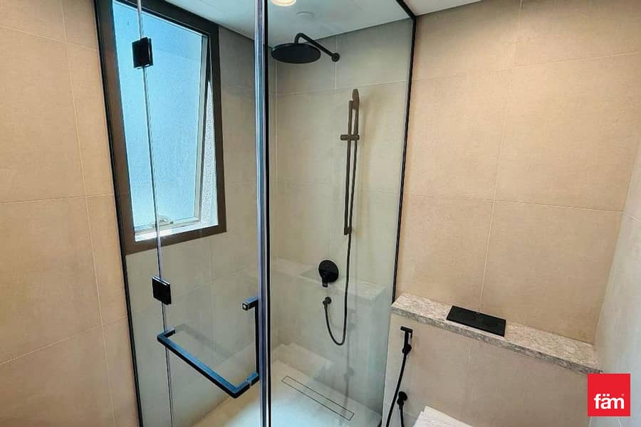 Single Row | Corner | Green Belt |Vacant - Image 12