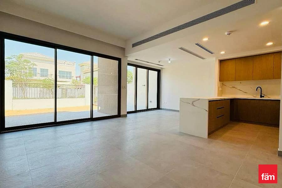 Single Row | Corner | Green Belt |Vacant - Image 18