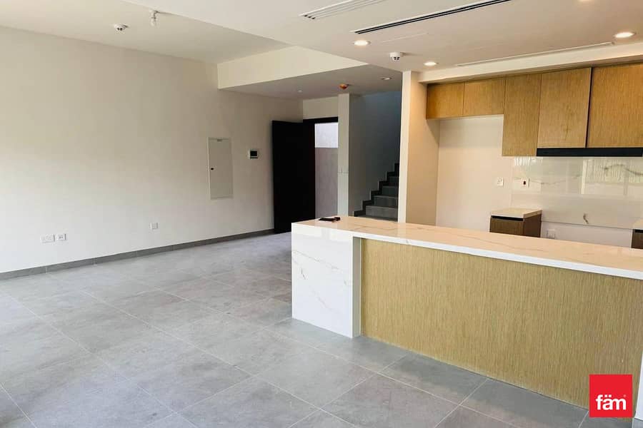 Single Row | Corner | Green Belt |Vacant - Image 19