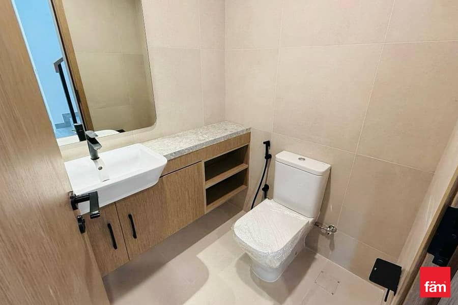 Single Row | Corner | Green Belt |Vacant - Image 20