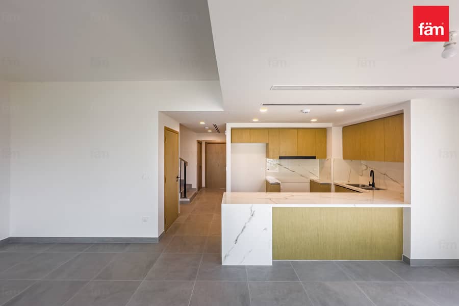 Single Row | Corner | Green Belt |Vacant - Image 21