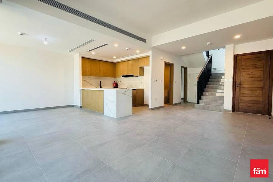 Single Row | Corner | Green Belt |Vacant - Image 25