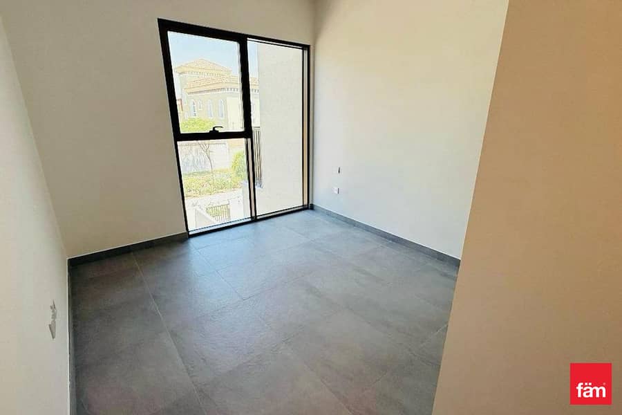 Single Row | Corner | Green Belt |Vacant - Image 33