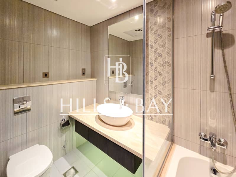 Luxury 2bed+Maid's |Fully Furnished| Golf View - Image 10