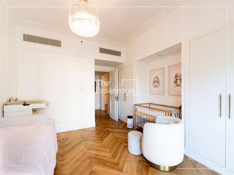 Park facing | Vacant for Move in | Upgraded - Image 16