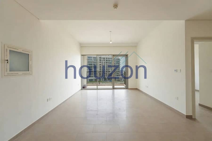 Modern 1BR | Pool View | Chiller Free | Vacant