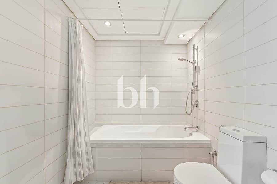 High Floor|Investors Deal|Canal and Downtown View - Image 8