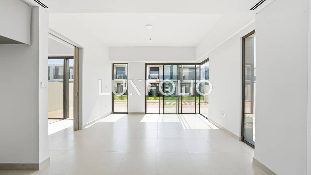 Large Plot| On Park | Full Corner