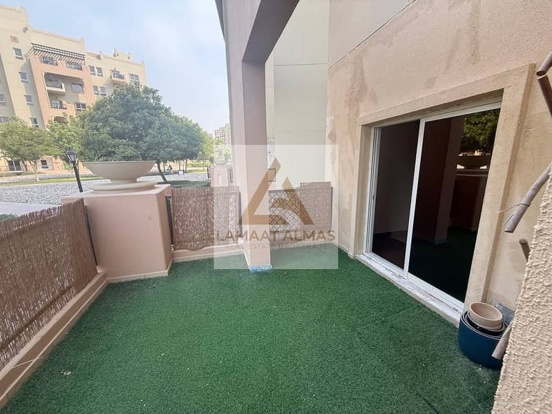 Lucrative | Prime Location | Ready to Move in