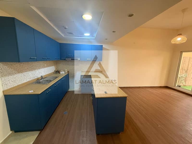 Lucrative | Prime Location | Ready to Move in - Image 7