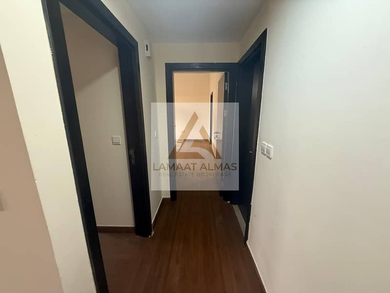 Lucrative | Prime Location | Ready to Move in - Image 14