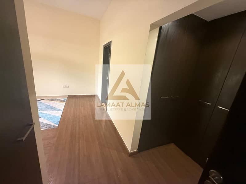 Lucrative | Prime Location | Ready to Move in - Image 15