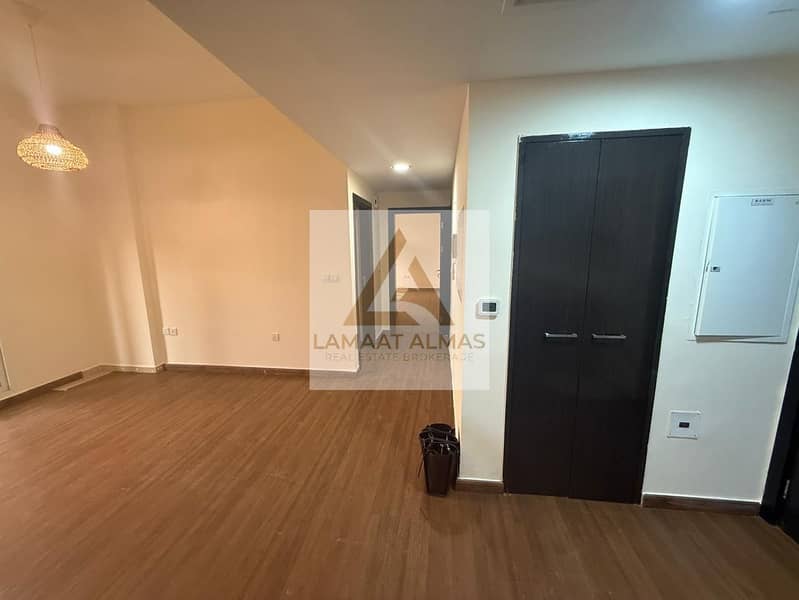 Lucrative | Prime Location | Ready to Move in - Image 16