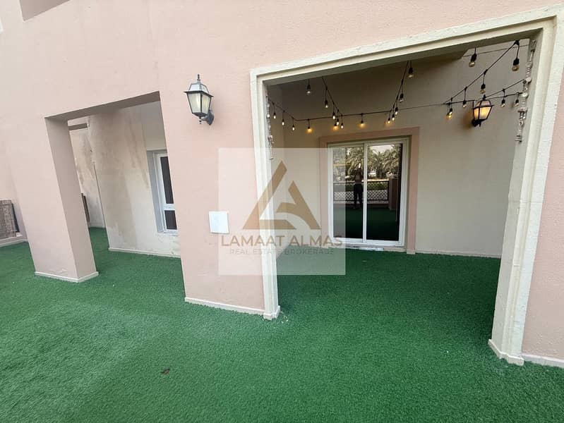 Lucrative | Prime Location | Ready to Move in - Image 23