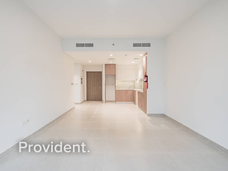 Courtyard View | Brand New | Spacious - Image 10