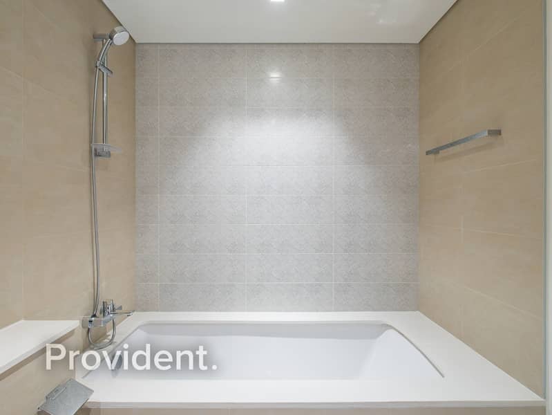 Courtyard View | Brand New | Spacious - Image 20