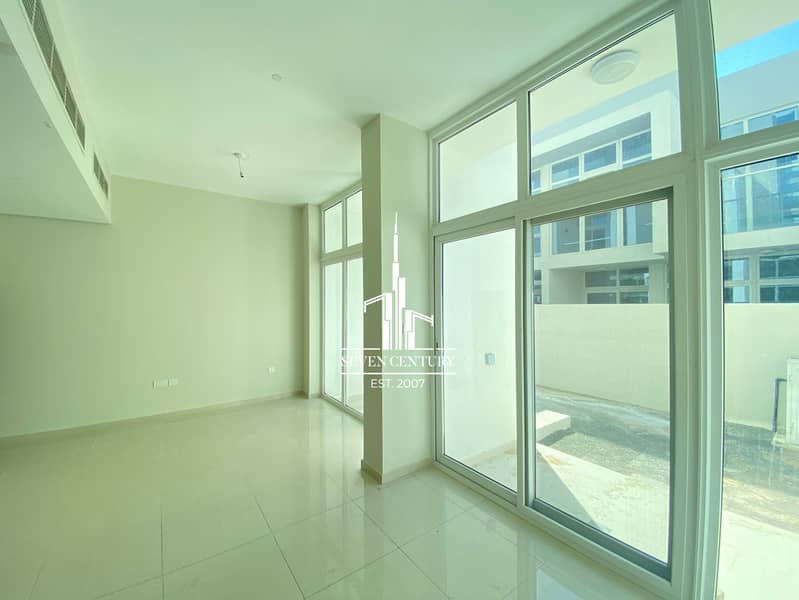 Prime Location | Community View | High End Quality