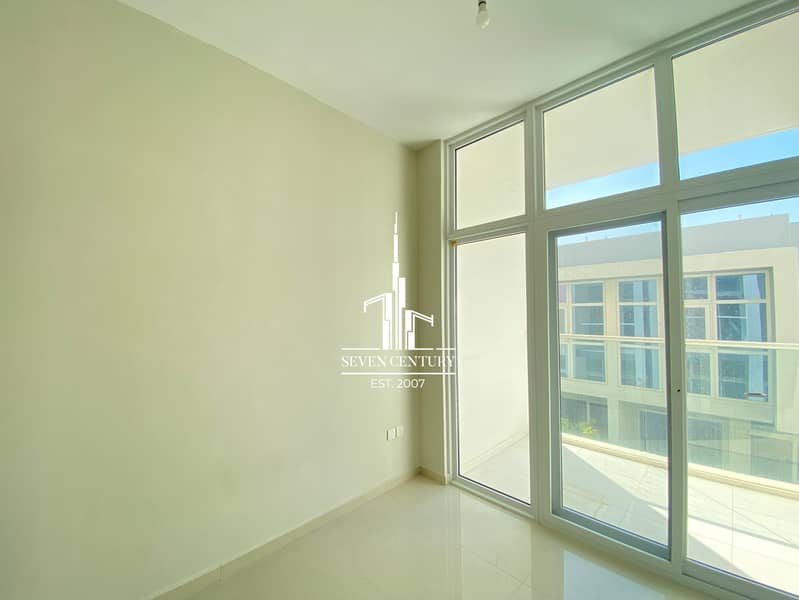 Prime Location | Community View | High End Quality - Image 8