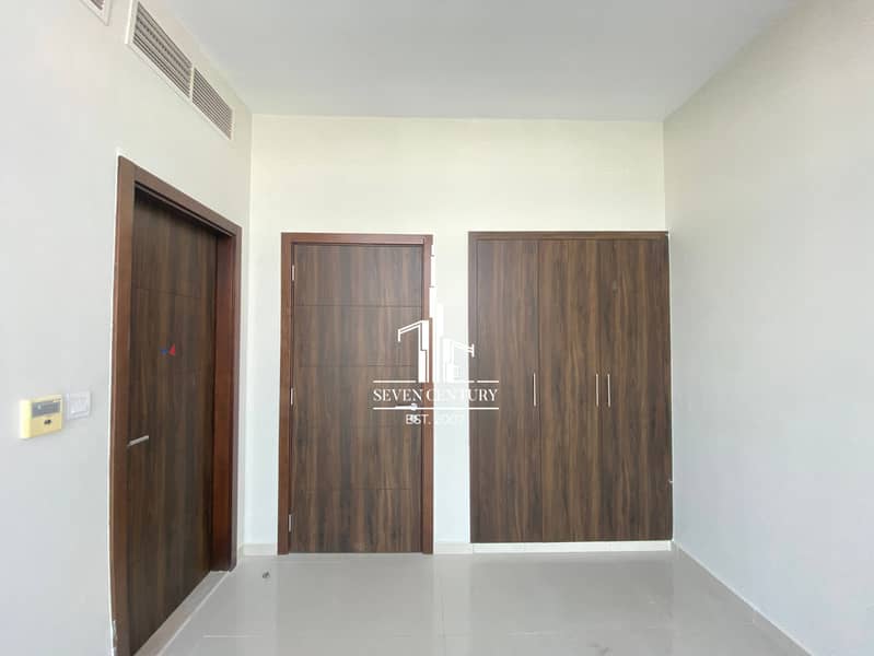 Prime Location | Community View | High End Quality - Image 12