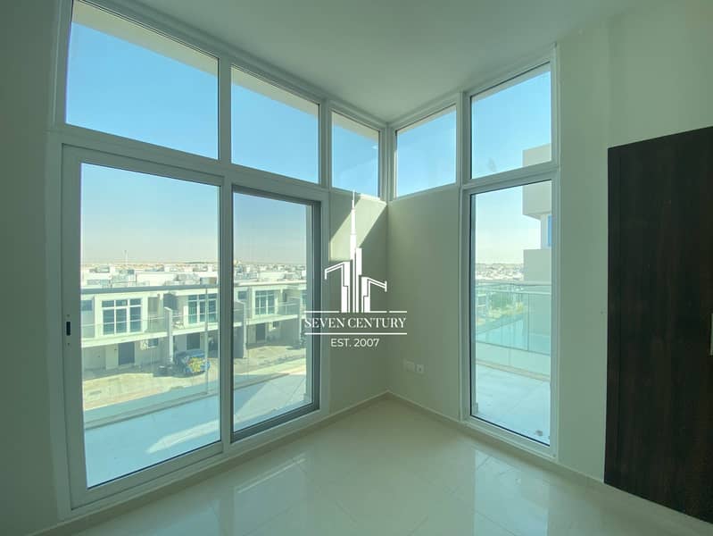 Prime Location | Community View | High End Quality - Image 14