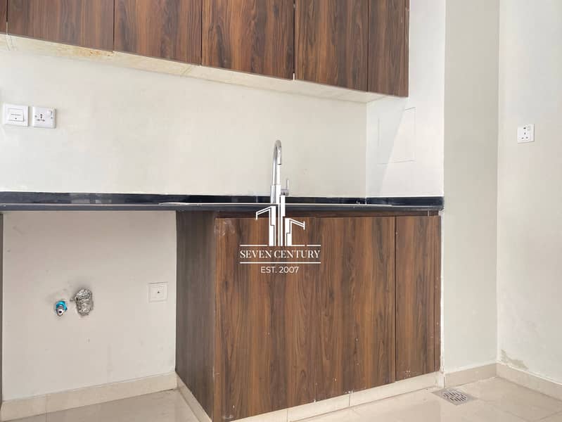 Prime Location | Community View | High End Quality - Image 18