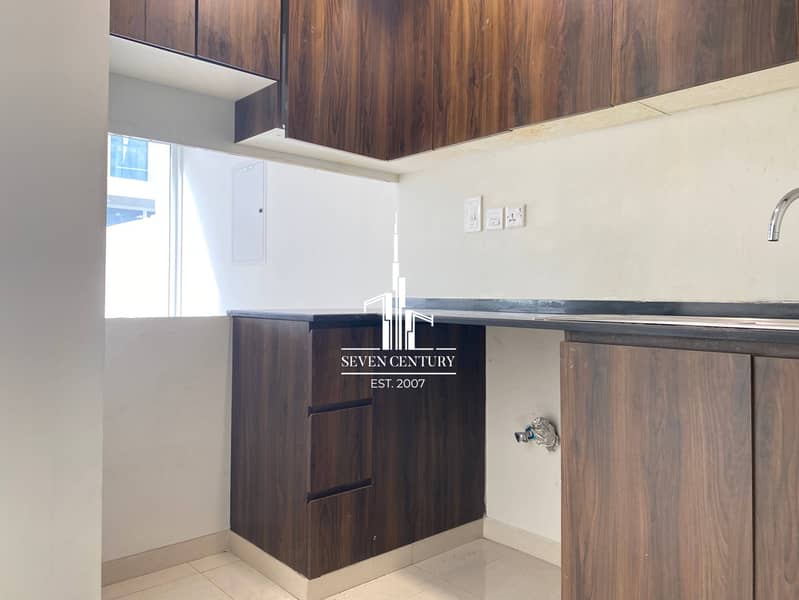 Prime Location | Community View | High End Quality - Image 19