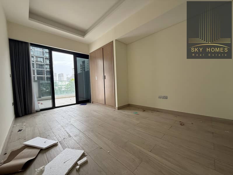 HUGE TERRACE | LIKE A NEW | FREE CHILLER | STUDIO APARTMENT WITH KITCHEN APPLIANCES