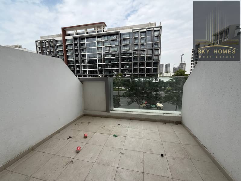 HUGE TERRACE | LIKE A NEW | FREE CHILLER | STUDIO APARTMENT WITH KITCHEN APPLIANCES