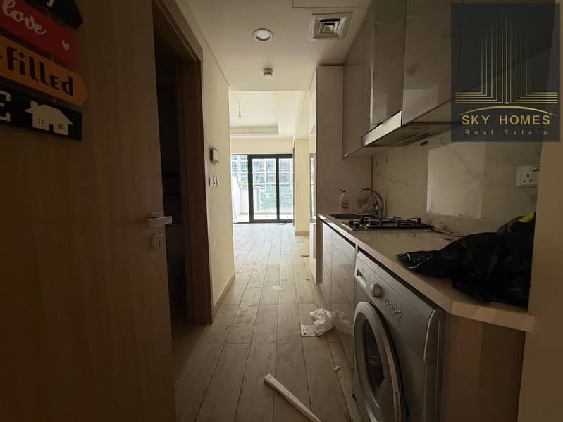 HUGE TERRACE | LIKE A NEW | FREE CHILLER | STUDIO APARTMENT WITH KITCHEN APPLIANCES - Image 9