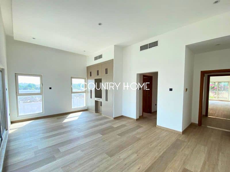 Fully Renovated Luxury Villa | Private Garden - Image 7