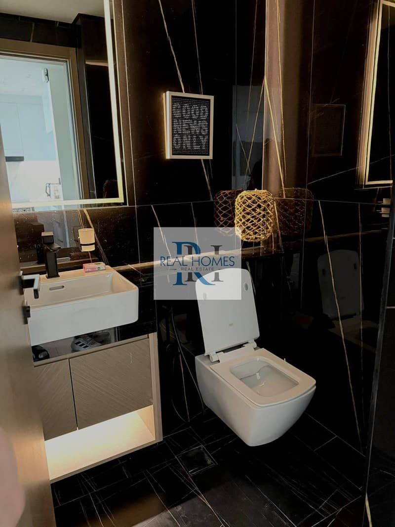 Fully Furnished | 12 Cheques Possible with Bills - Image 7