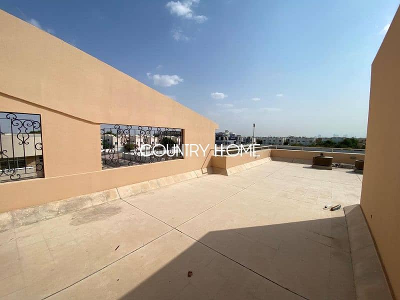 Fully Renovated Luxury Villa | Private Garden - Image 20