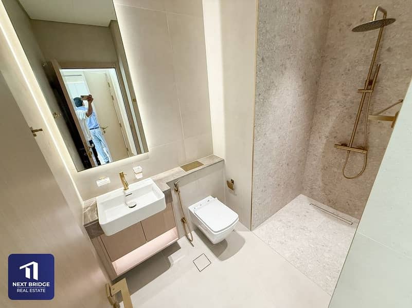 Pool View | High Floor | Spacious - Image 6