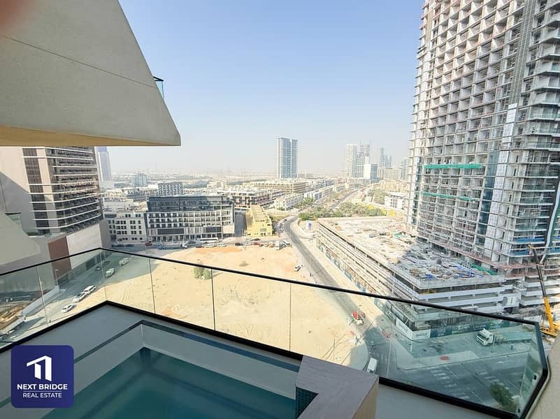 Pool View | High Floor | Spacious - Image 9