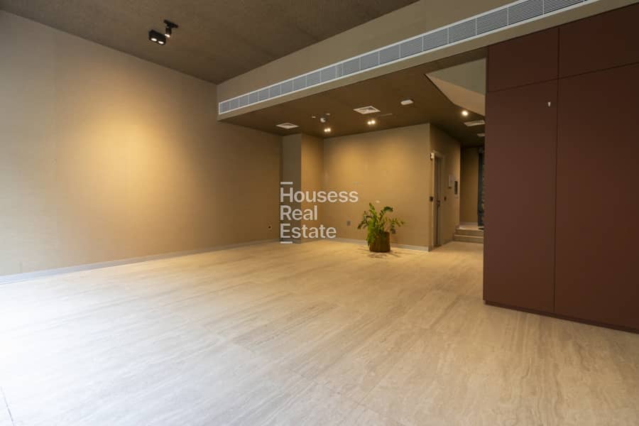 Extended Upgraded | Fully Custom | Spacious