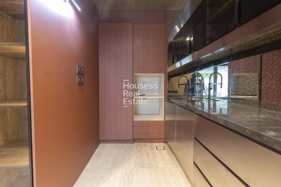 Extended Upgraded | Fully Custom | Spacious - Image 9