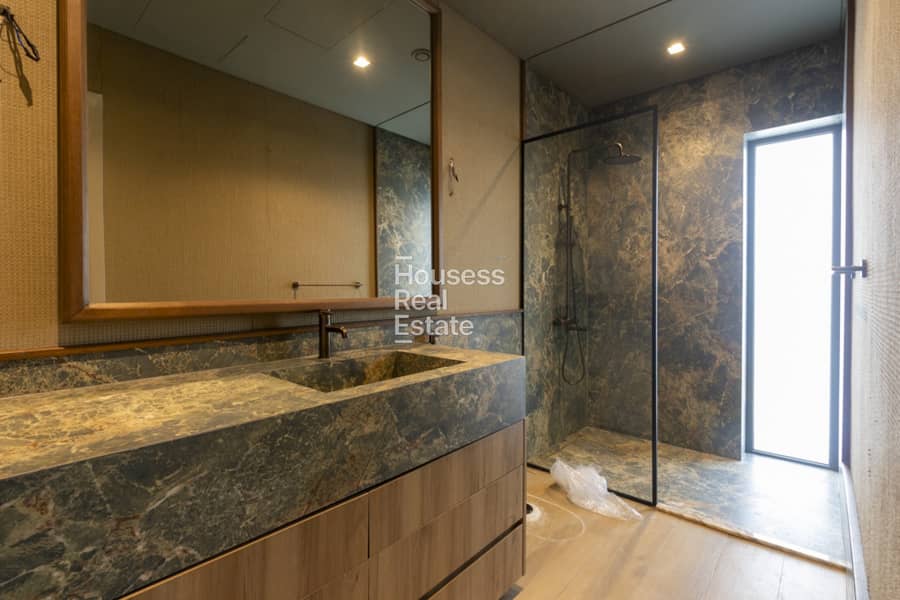 Extended Upgraded | Fully Custom | Spacious - Image 20