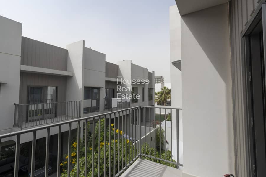 Extended Upgraded | Fully Custom | Spacious - Image 21