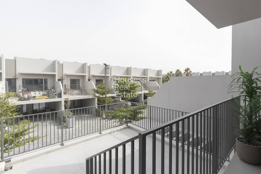 Extended Upgraded | Fully Custom | Spacious - Image 22