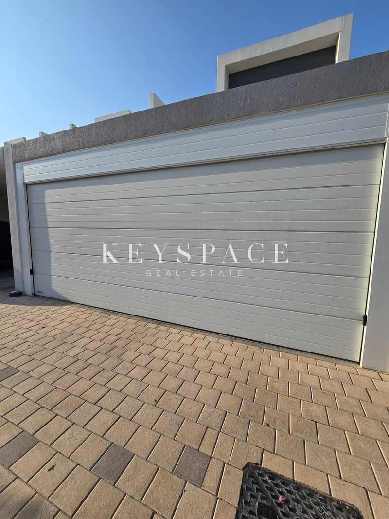 ELEGANT 4BR + MAIDS ROOM l LANDSCAPE GARDEN l UNFURNISHED - Image 10