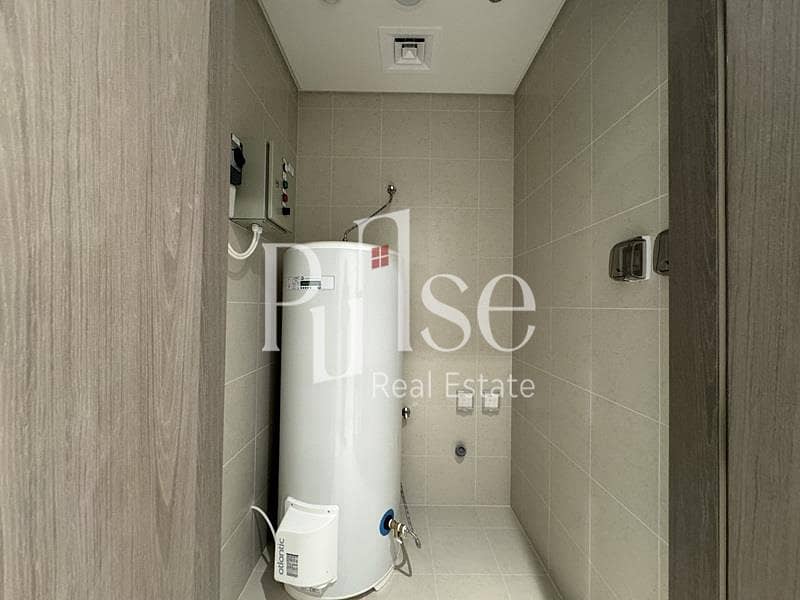 Spacious 3BR Corner Unit | Lagoon View | Vacant - Image 17