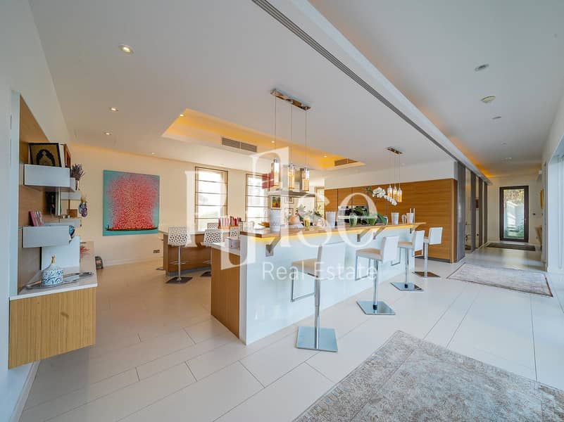 Luxury 5-Bedroom Villa with Private Pool - Image 8