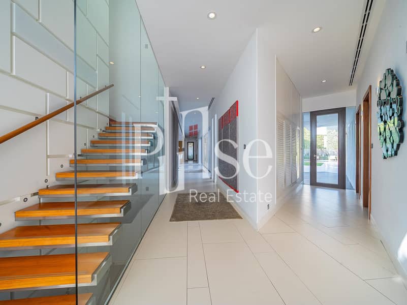 Luxury 5-Bedroom Villa with Private Pool - Image 11