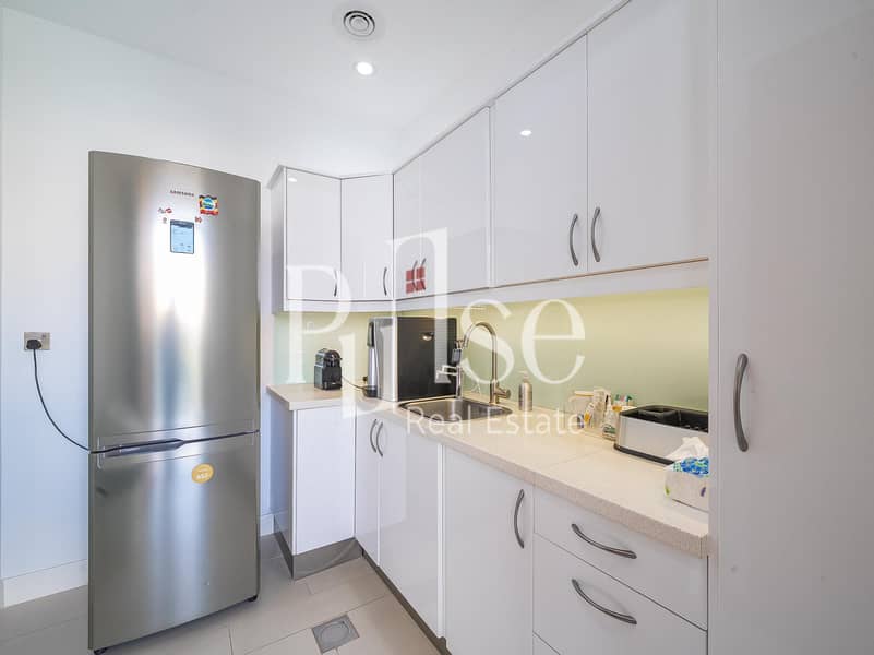 Luxury 5-Bedroom Villa with Private Pool - Image 18