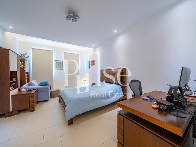 Luxury 5-Bedroom Villa with Private Pool - Image 22