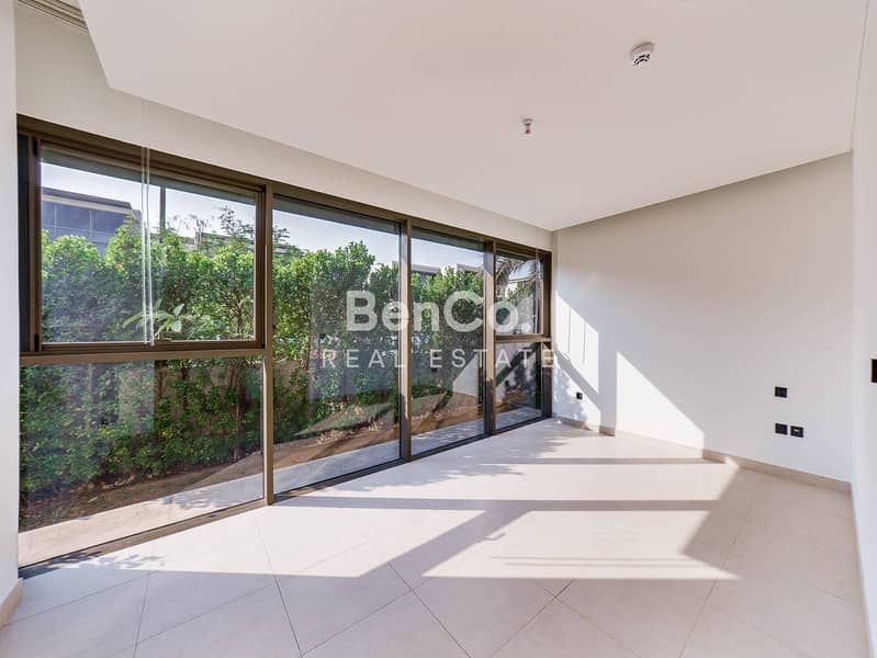 Private Pool | 4 Bed + Study | Single Row - Image 11