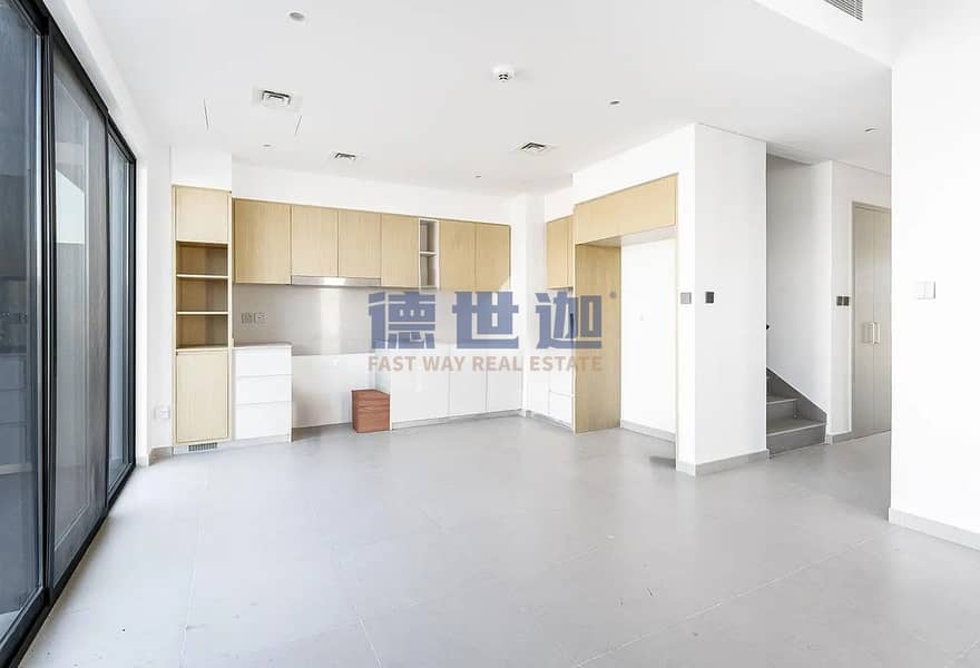 Single Row | Available Jan | Close to Lazy River - Image 10