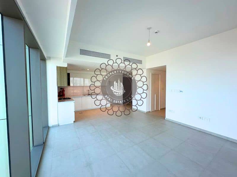 Downtown Views |Elegant 2 BR |Urban Retreat