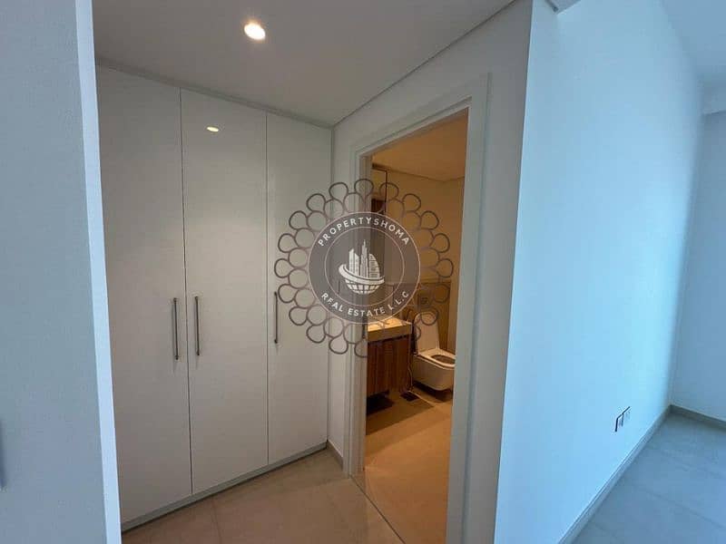 Downtown Views |Elegant 2 BR |Urban Retreat - Image 10